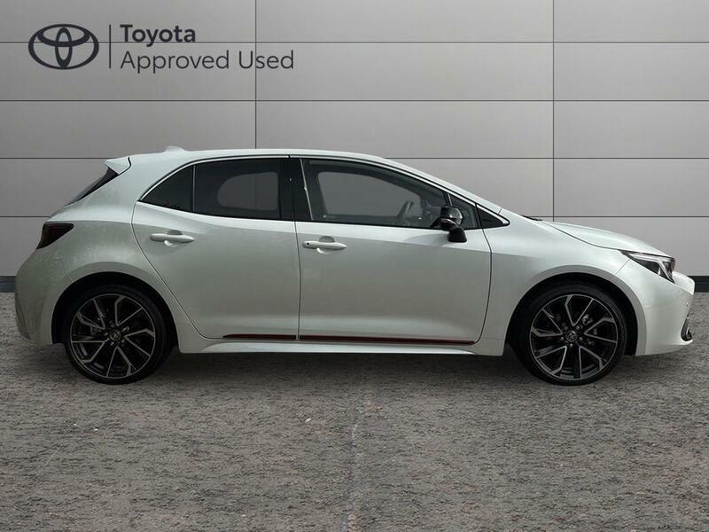 Toyota Corolla 1.8 Vvt-h Excel Hatchback Hybrid Cvt Eu White #2