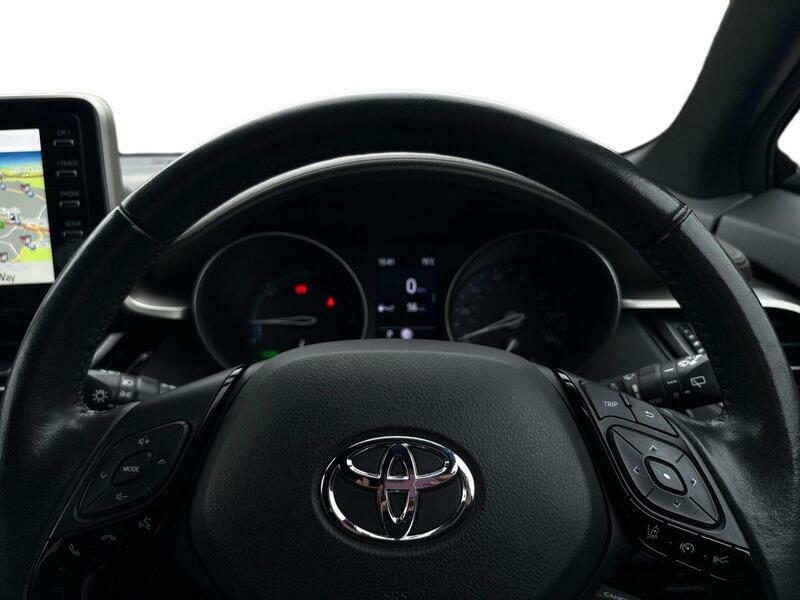 Toyota C-Hr 2.0L Dynamic 181 Bhp White #13