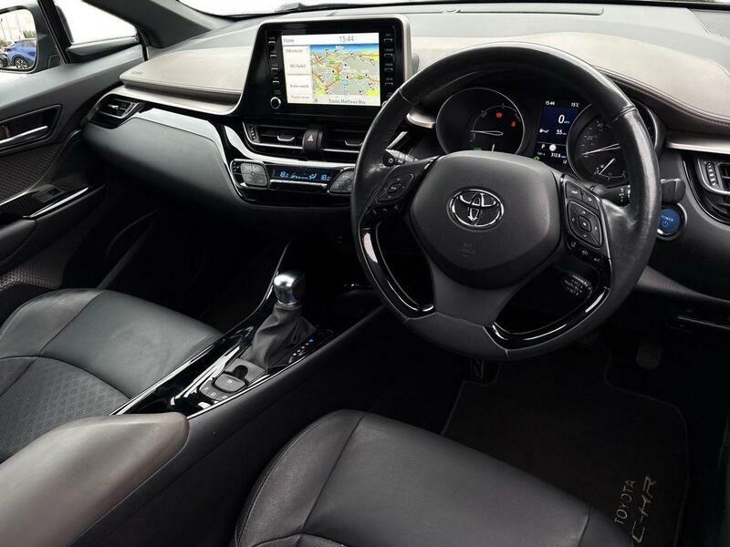 Toyota C-Hr 2.0L Dynamic 181 Bhp White #10
