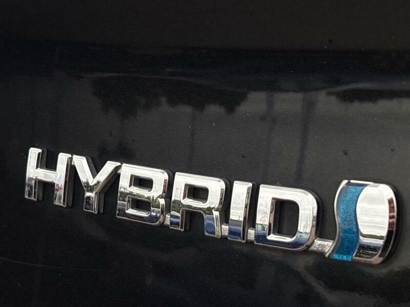 Toyota C-Hr 2.0L Dynamic 181 Bhp White #49