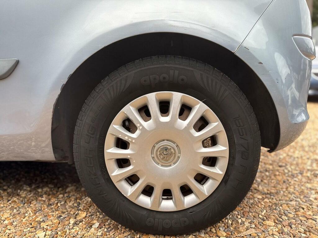 Vauxhall Corsa 1.4I 16V Sxi Black #24