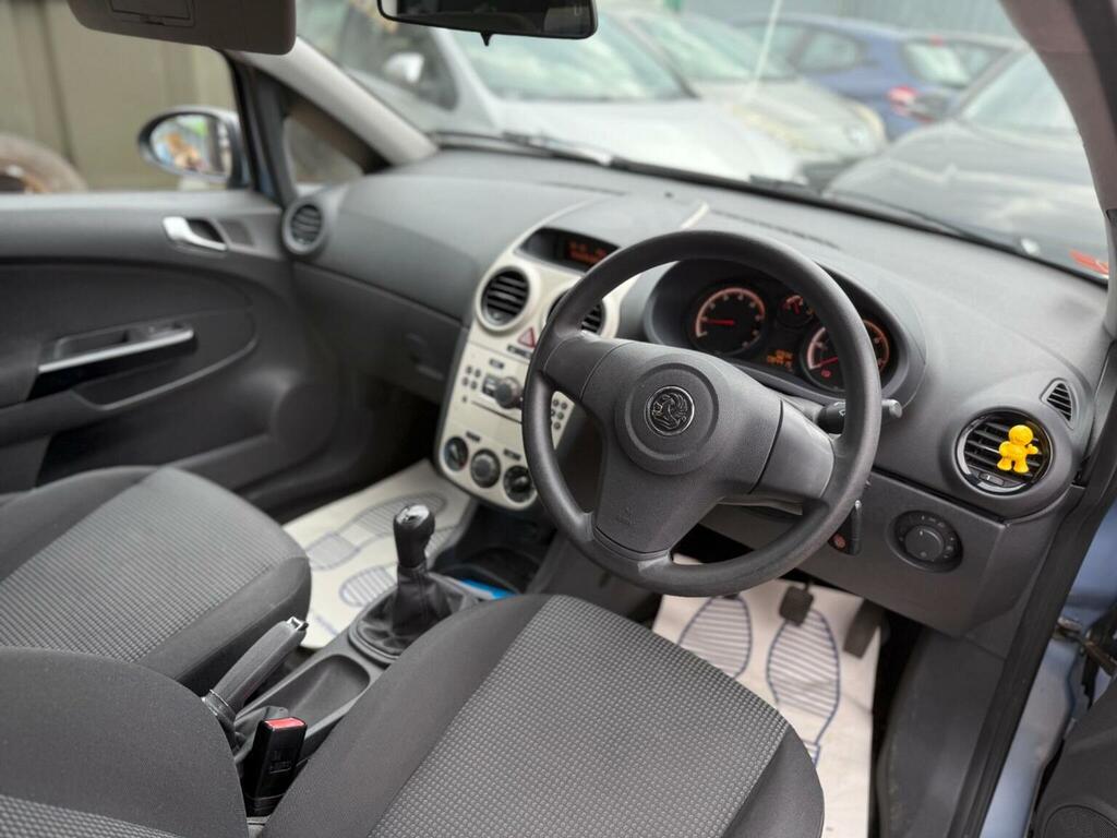 Vauxhall Corsa 1.4I 16V Sxi Black #10