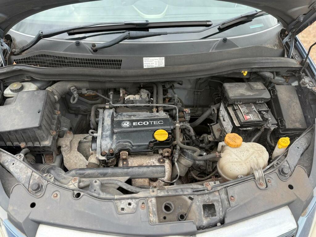 Vauxhall Corsa 1.4I 16V Sxi Black #21