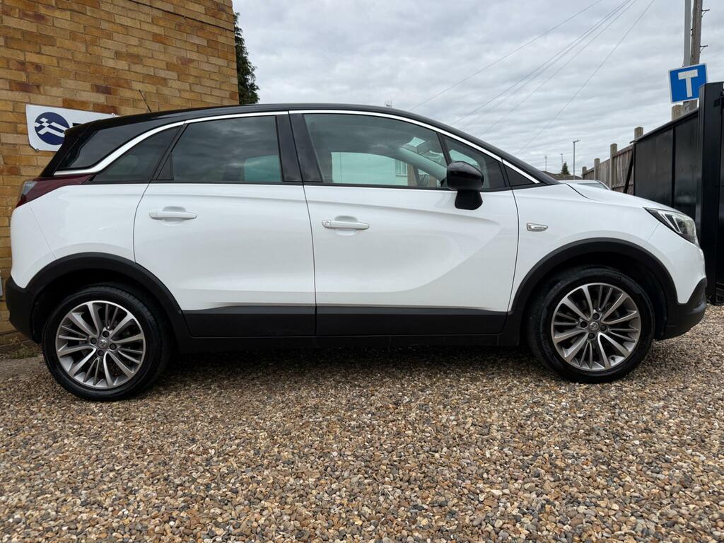 Vauxhall Crossland X Sport White #4