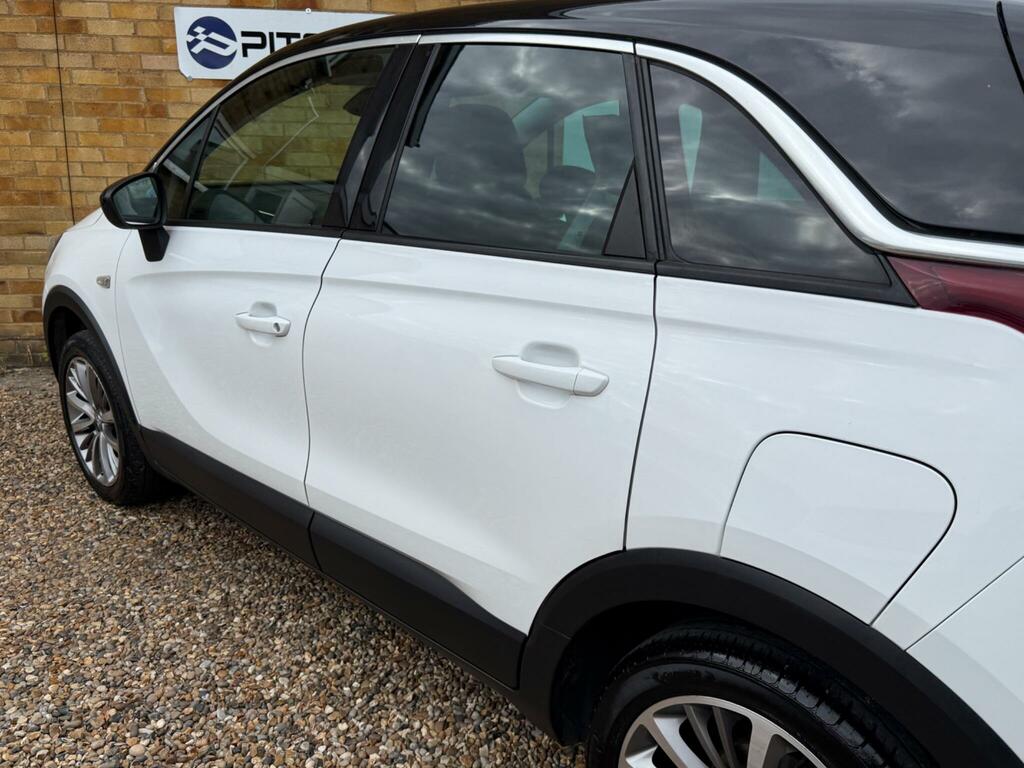 Vauxhall Crossland X White #13