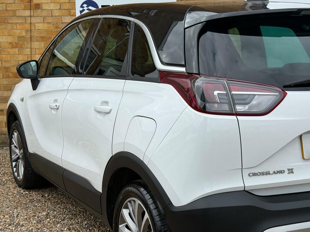 Vauxhall Crossland X White #14