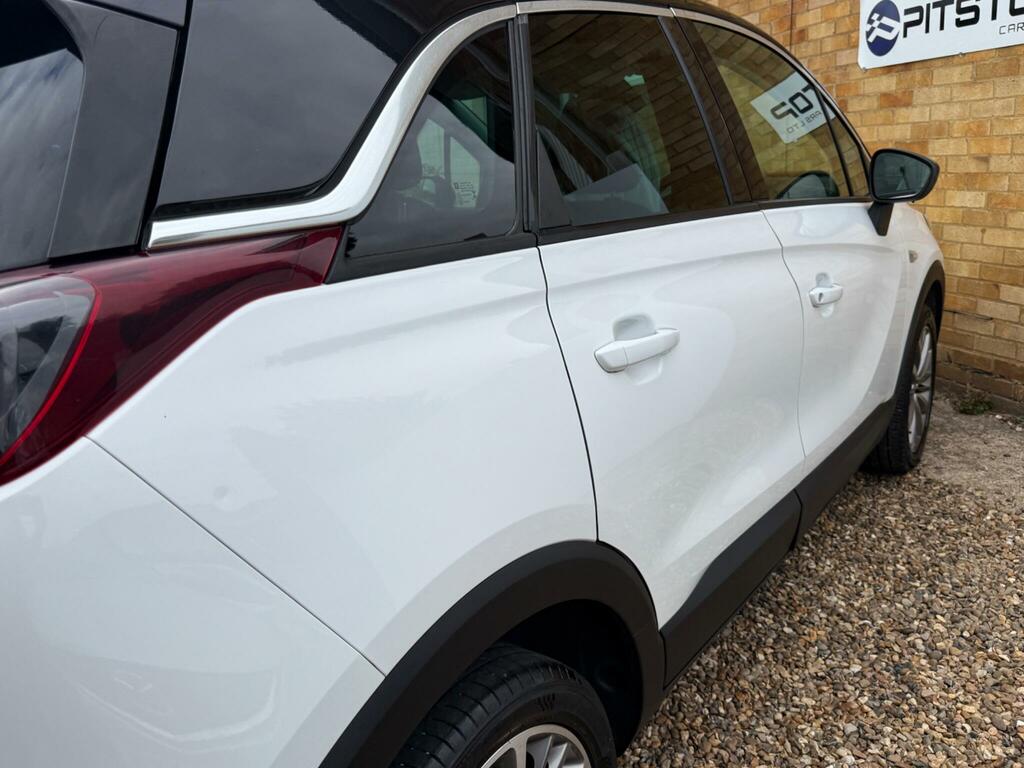 Vauxhall Crossland X White #15