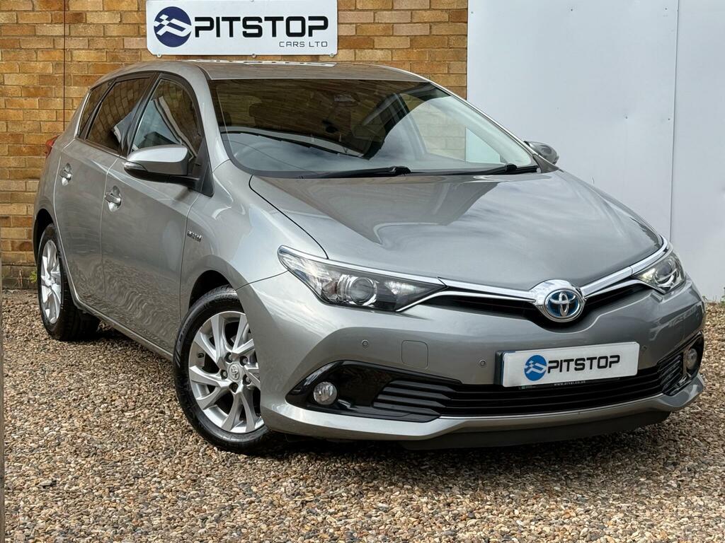 Toyota Auris Business Edition Grey