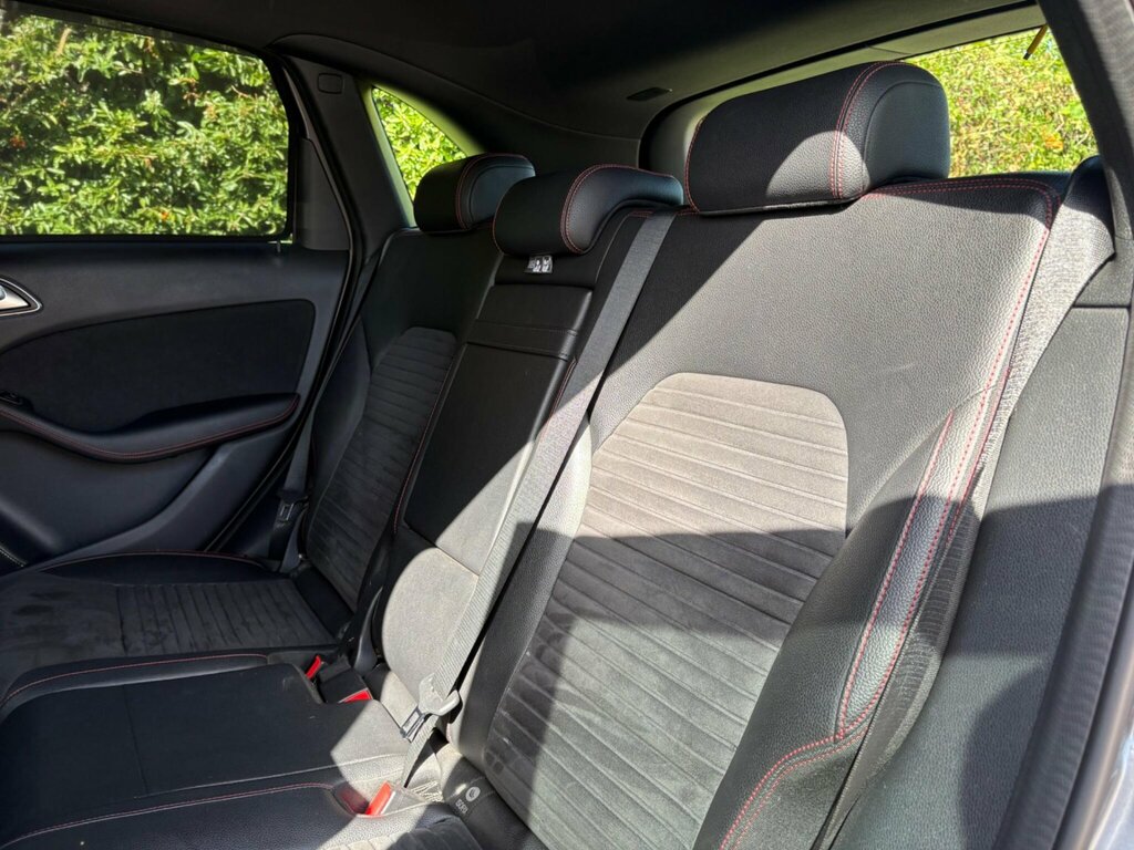 Mercedes-Benz B Class 2.1L B 200 D Blue #25
