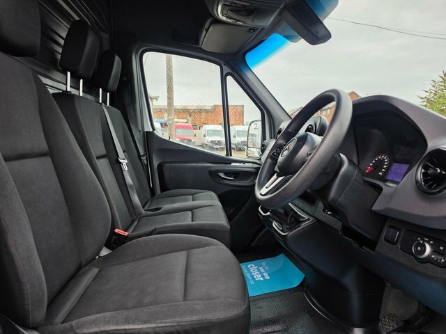 Mercedes-Benz Sprinter L2h2 114 Bhp White #17