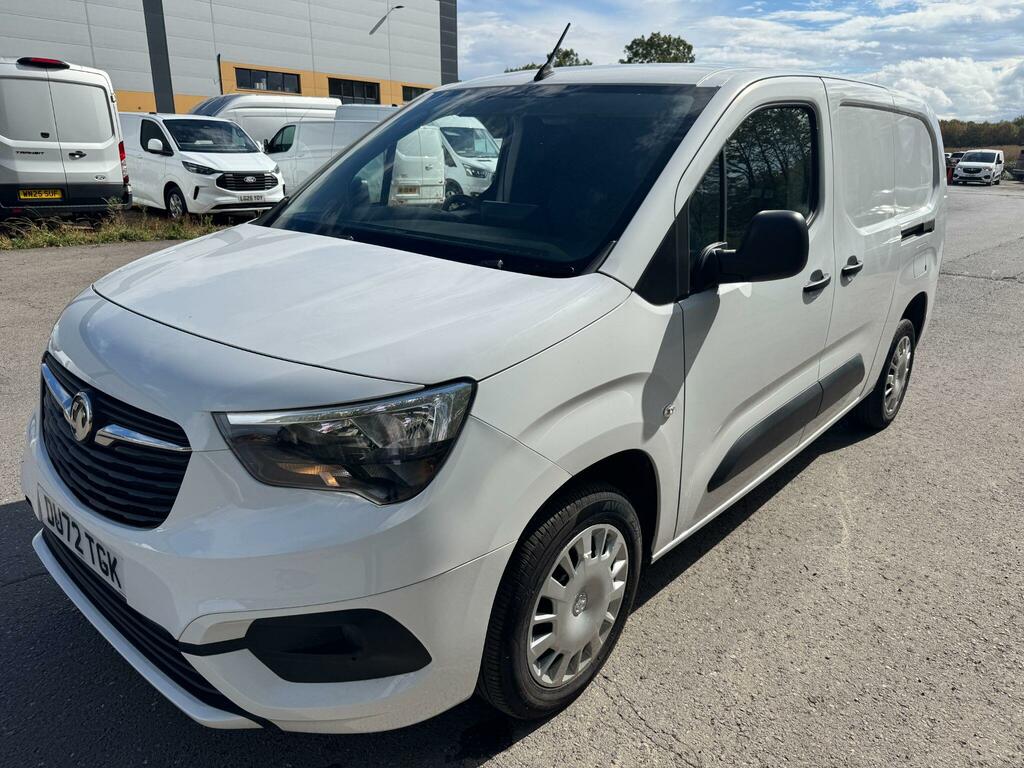 Vauxhall Combo 1.5 Turbo D 2300 Sportive Panel Van Man White #7