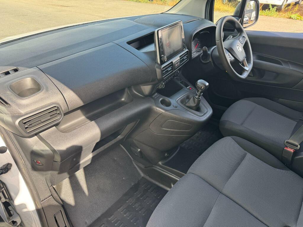 Vauxhall Combo 1.5 Turbo D 2300 Sportive Panel Van Man White #23