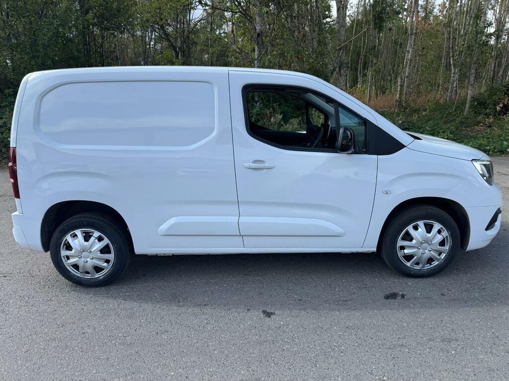Vauxhall Combo 1.5 Turbo D 2300 Pro L1 H1 Euro 6 Ss White #2
