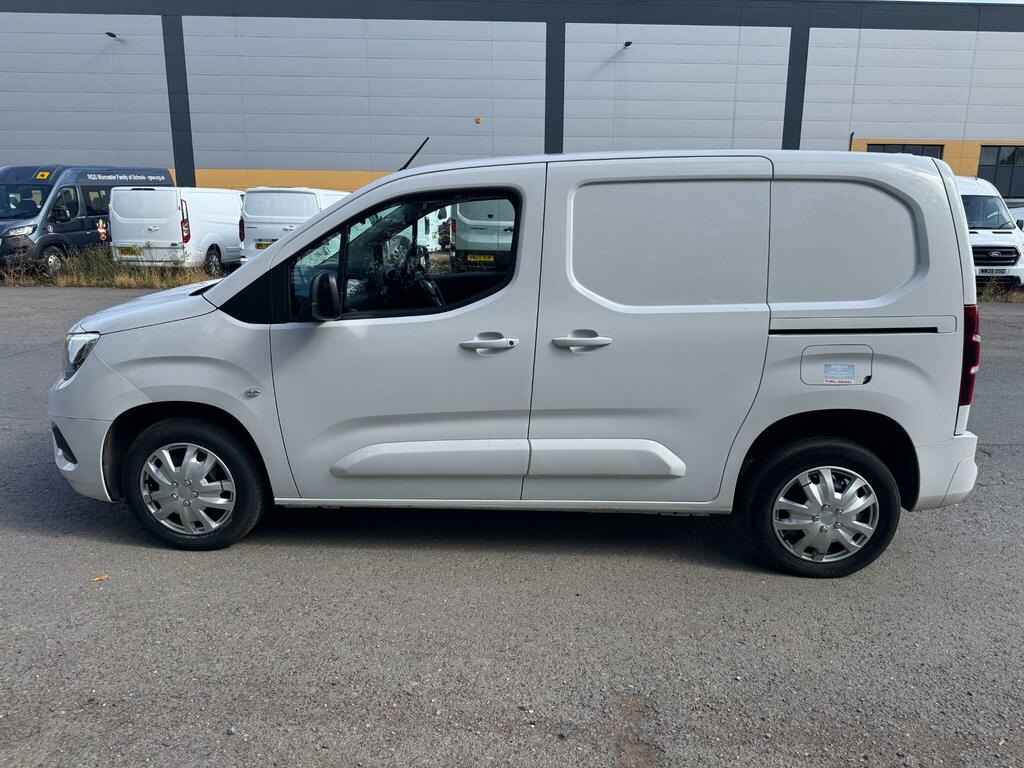 Vauxhall Combo 2300 1.5 Turbo D 100Ps H1 Prime Van White #7