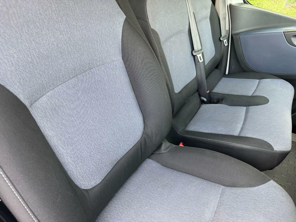Vauxhall Vivaro 1.6 Cdti 2900 Biturbo Ecotec Panel Van Silver #10