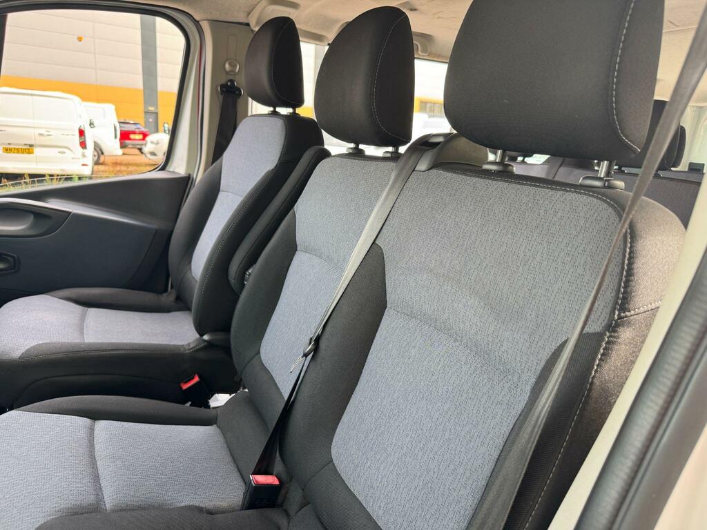 Vauxhall Vivaro 1.6 Cdti 2900 Biturbo Ecotec Panel Van Silver #22