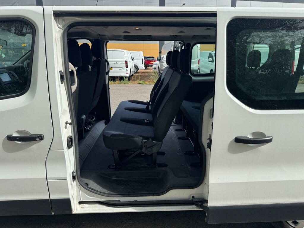 Vauxhall Vivaro 1.6 Cdti 2900 Biturbo Ecotec Panel Van Silver #18