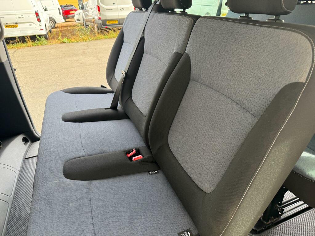 Vauxhall Vivaro 1.6 Cdti 2900 Biturbo Ecotec Panel Van Silver #19