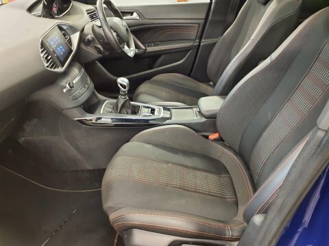 Peugeot 308 SW Active Red #8