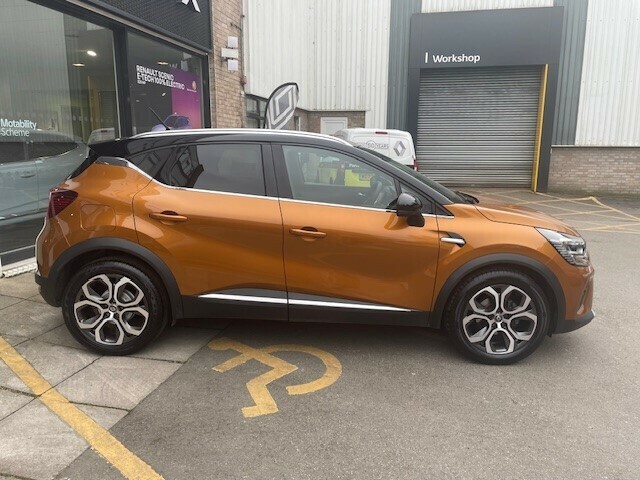 Renault Captur Hatchback S Edition WD21JVN Orange #4