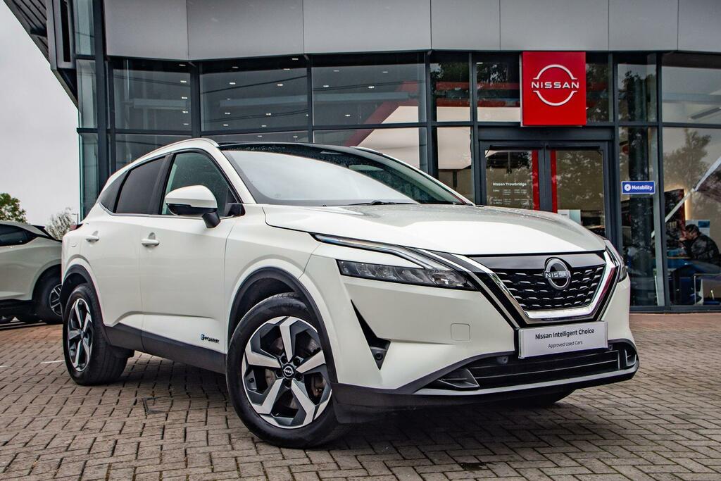 Nissan Qashqai 1.5 H E-power N-connecta Euro 6 Ss White