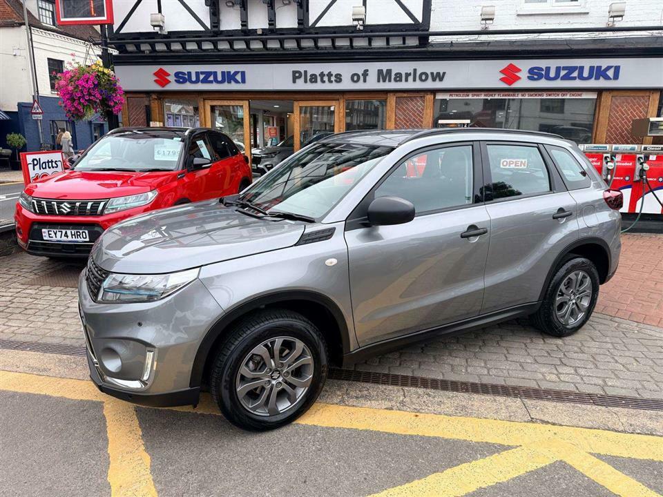 Suzuki Vitara Go 1.4I Boosterjet Hybrid Grey #3