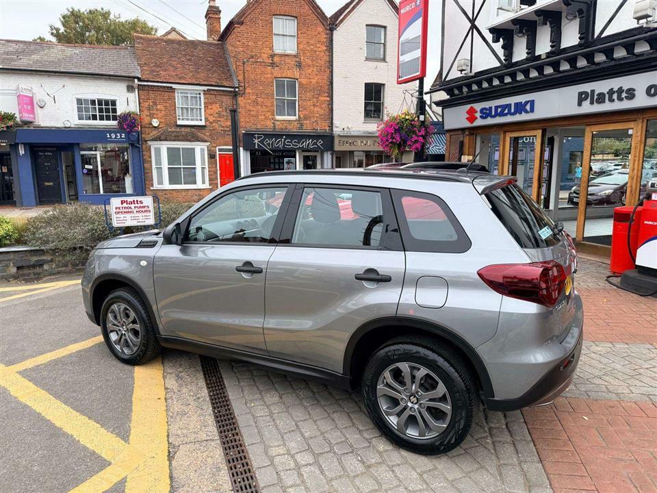 Suzuki Vitara Go 1.4I Boosterjet Hybrid Grey #5