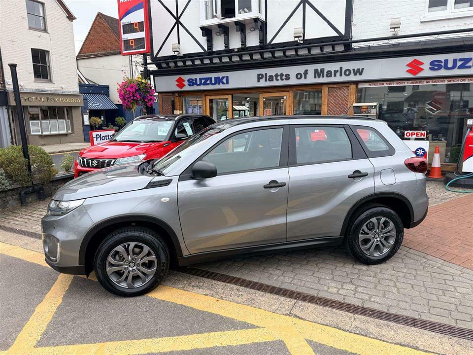 Suzuki Vitara Go 1.4I Boosterjet Hybrid Grey #4