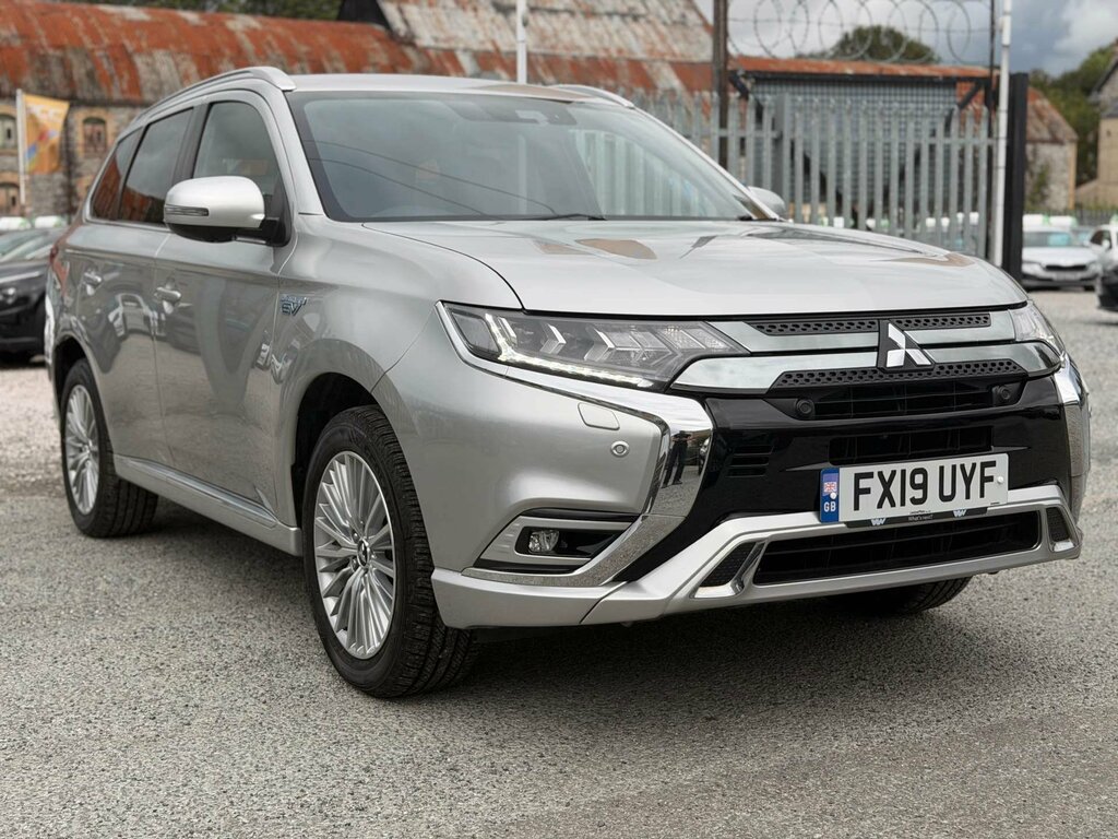 Mitsubishi Outlander 2.4 Outlander 4Hs Phev Cvt 4Wd Silver