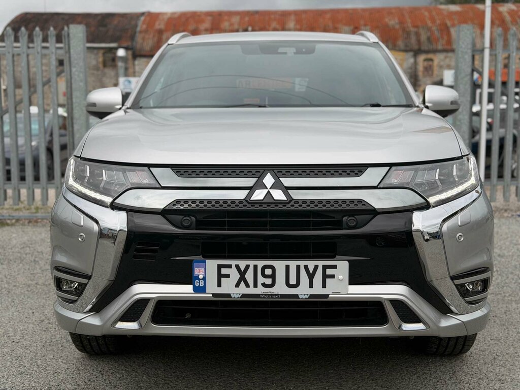 Mitsubishi Outlander 2.4 Outlander 4Hs Phev Cvt 4Wd Silver #2