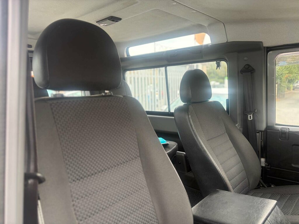 Land Rover Defender 90 90 County Tdci Black #42