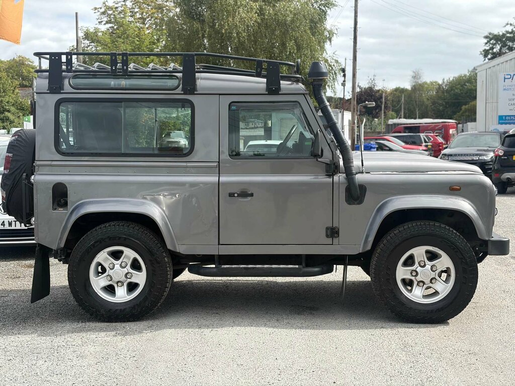 Land Rover Defender 90 2.4 Defender 90 County Station Wagon Swb 4Wd Grey