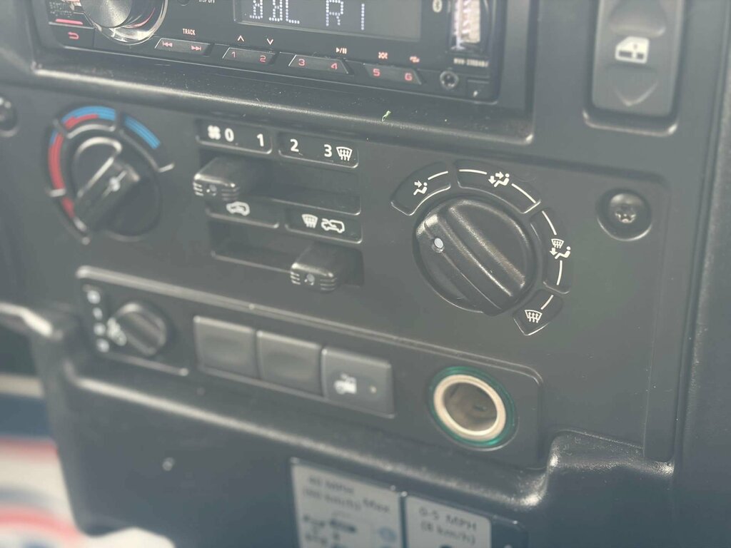 Land Rover Defender 90 90 County Tdci Black #35
