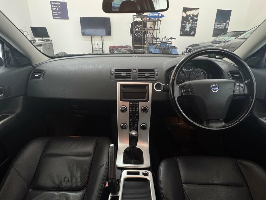 Volvo C30 C30 R-design White #63