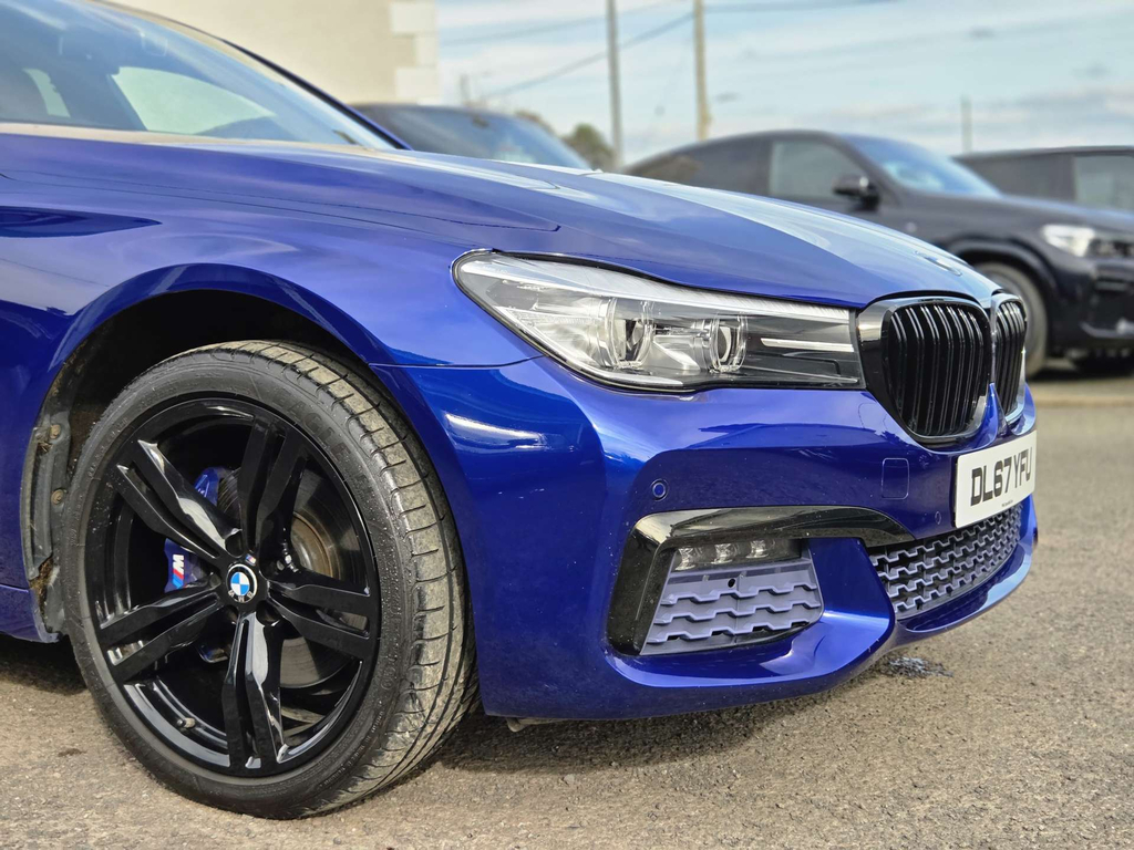 BMW 7 Series  Black #22