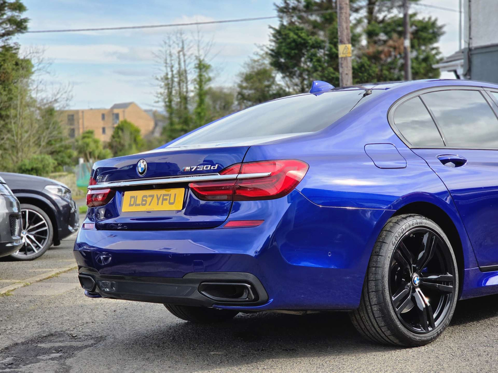 BMW 7 Series  Black #21
