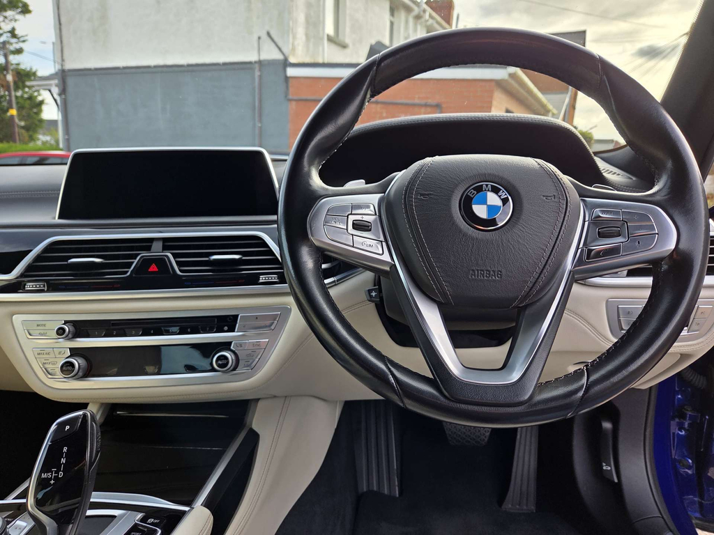BMW 7 Series  Black #17