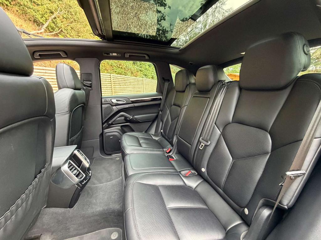 Porsche Cayenne 4.1 S Platinum Edition Tiptronic S Black #30