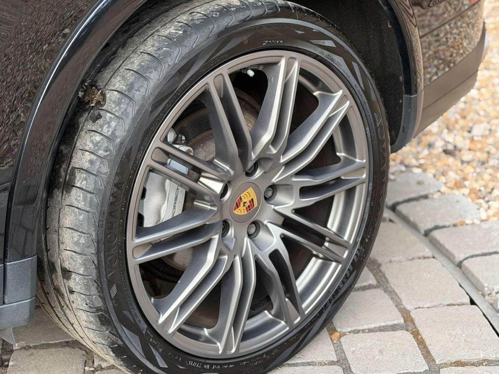 Porsche Cayenne 4.1 S Platinum Edition Tiptronic S Black #95