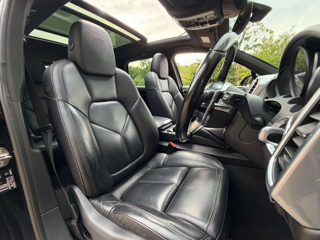 Porsche Cayenne 4.1 S Platinum Edition Tiptronic S Black #37
