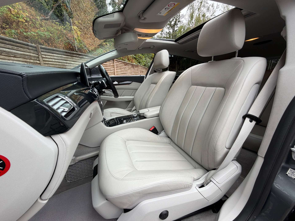 Mercedes-Benz CLS White #39