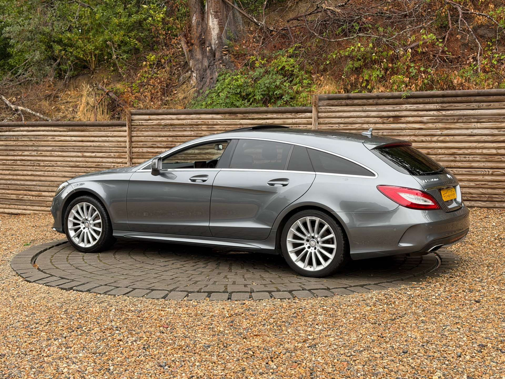 Mercedes-Benz CLS White #12