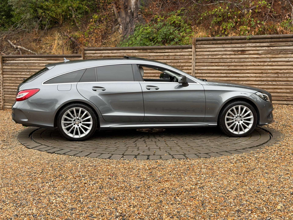 Mercedes-Benz CLS White #23