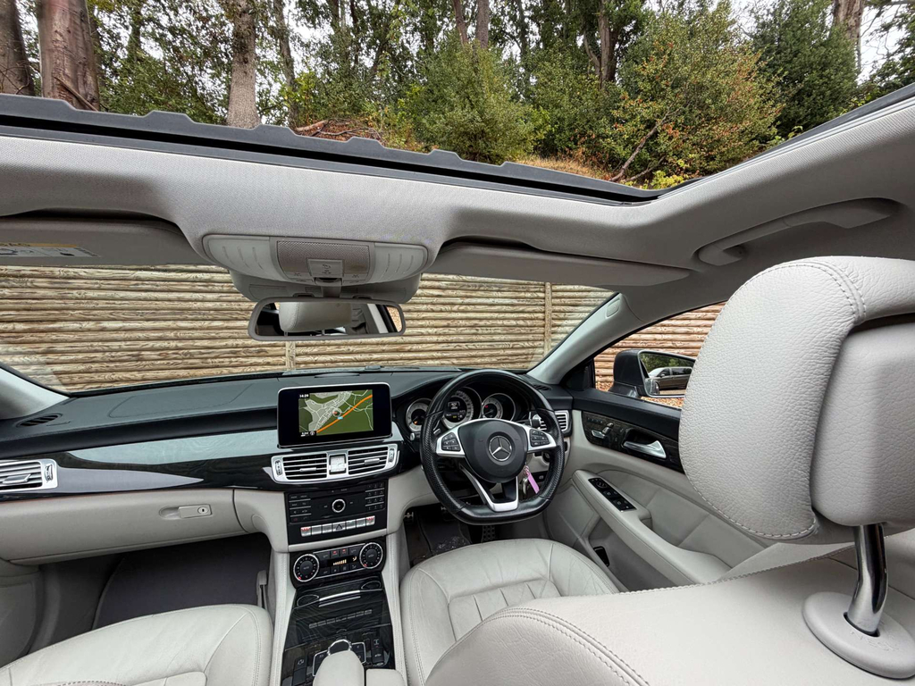 Mercedes-Benz CLS White #53