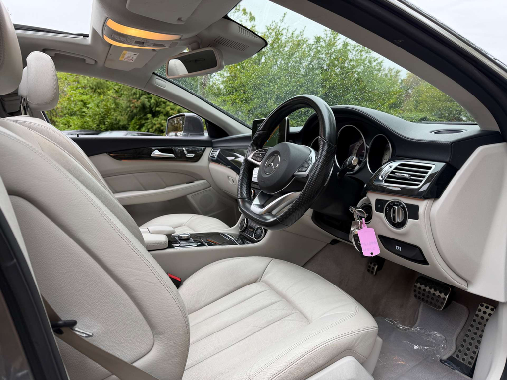 Mercedes-Benz CLS White #48