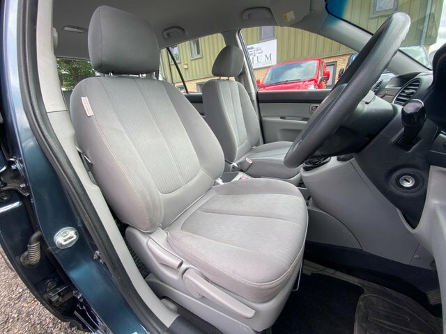 Kia Carens 2.0 Crdi Ls Silver #30