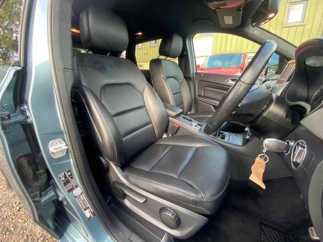 Mercedes-Benz B Class Se White #38