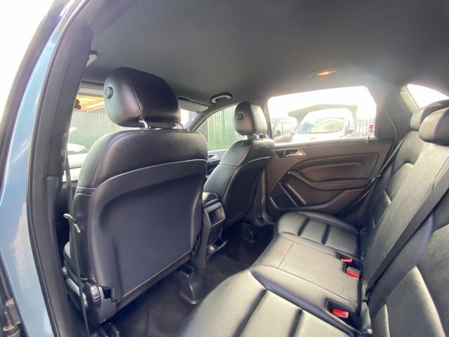 Mercedes-Benz B Class Se White #66