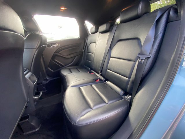Mercedes-Benz B Class Se White #14
