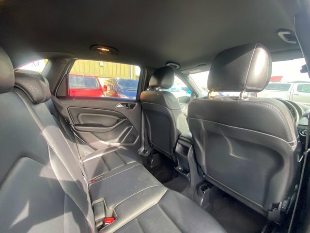 Mercedes-Benz B Class Se White #55